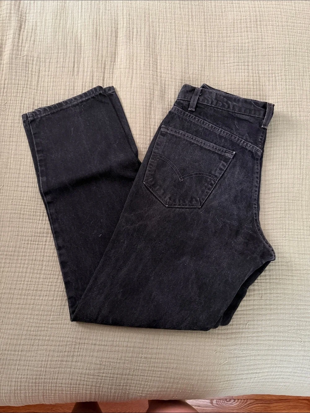 Levi's Women's Black Straight Leg Jeans - Picture 1 of 2